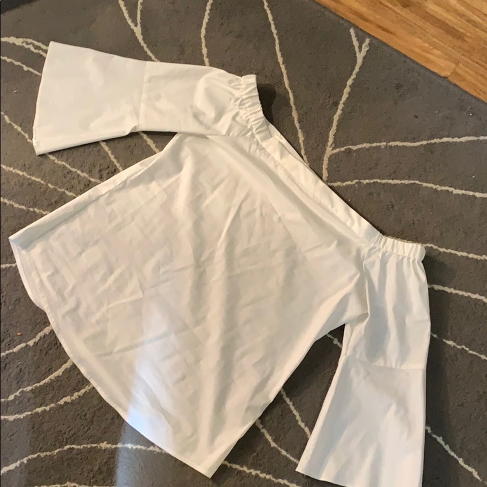 Calvin Klein off the shoulders blouse